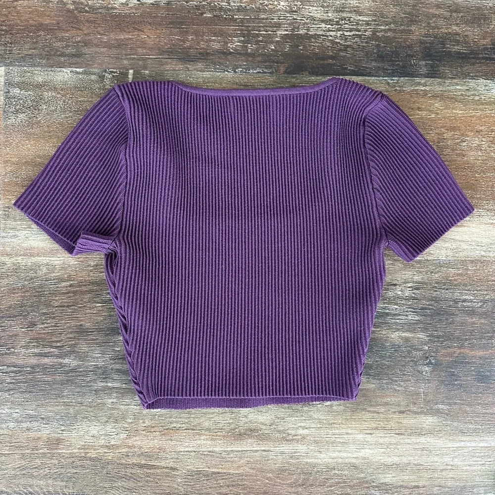 Aritzia Babaton Lot of 2 Tops - Picture 3 of 5